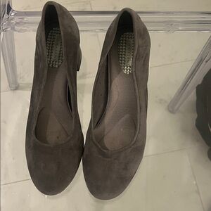 Elegant Brown Women's Heels